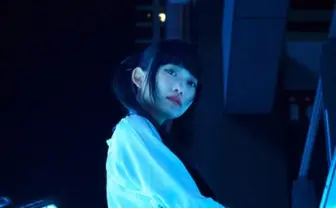 君は光る絶対領域を見たことがあるか? 光るスカートが超進化あああ