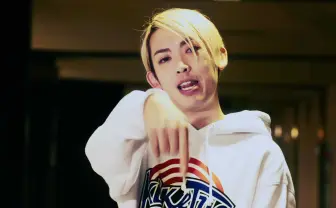 ラッパーSALU×都営大江戸線 地下鉄トンネルの映像とラップが融合