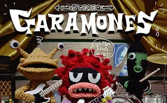 ウルトラ怪獣バンド・ガラモーンズCDデビュー　ケムール人と撮影会