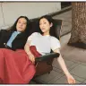 又吉直樹さんと壇蜜さんとの椅子グラビア