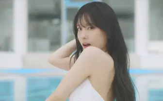 重盛さと美、夏感1000%なMVが最高! ホテルでプールで大はしゃぎ