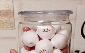 瓶に詰め込まれたカービィ可愛すぎ　イチゴマシュマロとは思えない！