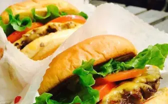 NY発の人気ハンバーガー店「Shake Shack」が恵比寿にオープン