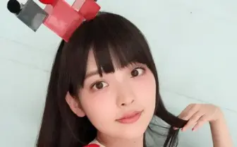 上坂すみれの縦MVが可愛すぎ！ インスタ連動の斬新な2分割映像