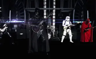 『スターウォーズ』帝国軍がヘビメタを超絶演奏する動画が超ポップ