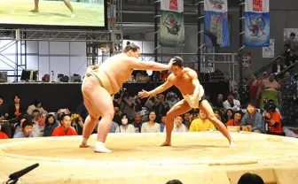 きんに君、きょうちゃん参戦！ 裸一貫で挑んだ「大相撲 超会議場所」