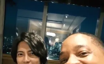 山下智久、ウィル・スミスから「伝説の男 トモ」と紹介される