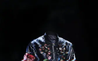 ワンオクが世界初の「着る試聴会」開催　ジャケット開発は落合陽一