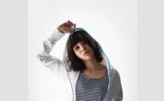 「音楽にあわせて光るパーカー」が発売！ フェスやクラブで目立つこと間違いなし！