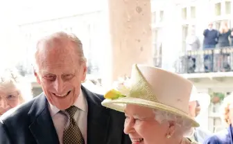 イギリス王室が公式SNSの管理人募集　年収800万で週休2日制！