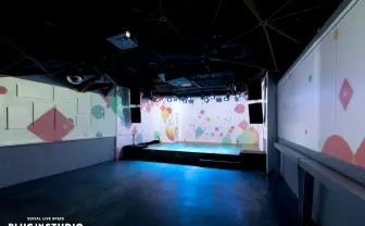2.5D×nanaによるライブ、配信スタジオ誕生 内装はtoeの山嵜廣和