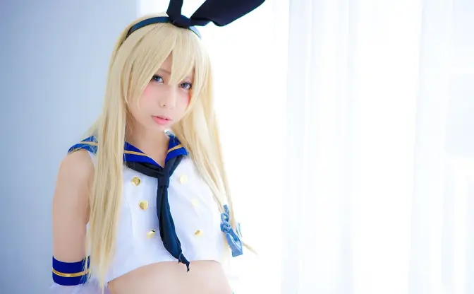 このミニスカート、通報級！『艦これ』グラビアコスプレ（ひのきお）