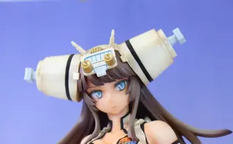 キングジョーが美少女フィギュアに！ ロボットの柔らかい肉体美