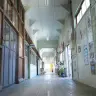 「Satoani文化祭」が開催される朝日里山学校の校舎内