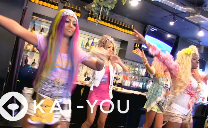 【動画】黒ギャルがガチで踊るパラパラダンス@渋谷ガングロカフェ