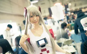 【超会議】ファミコンコスプレが超POP! 夫婦の技術が結晶になってる