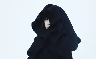 やくしまるえつこ衣装展 3人のデザイナーとつくる唯一無二の世界観