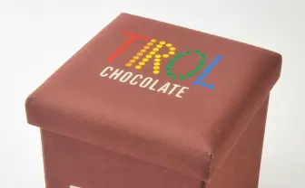 チロルチョコの収納ボックスがめちゃポップ しまむらコラボで