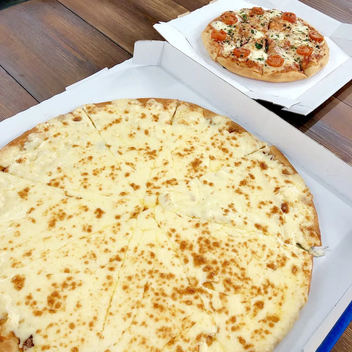 Twitterアカウント「ドミノ・ピザ（@dominos_JP）」から