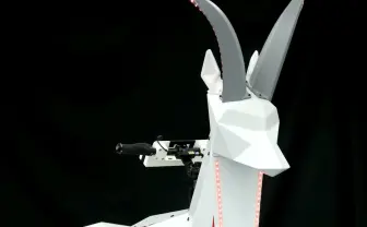 こいつ...乗れるぞッ！『もののけ姫』のヤックルを彷彿させる四脚ロボ