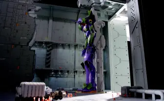 『エヴァ』第3新東京市やNERV格納庫を1/80で再現 住んで楽しむことも