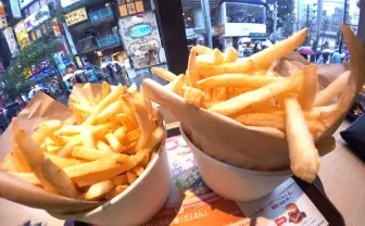 ロッテリアで進撃の巨人「サシャの芋娘セット」食べてきた！ 予想以上のデカさ！