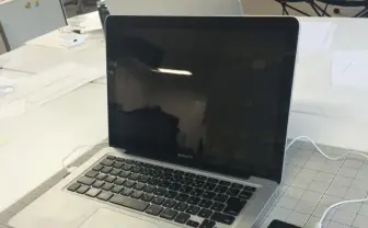 カタカタカタカタ…ッドーン！ デキる人の超巨大エンターキーが話題