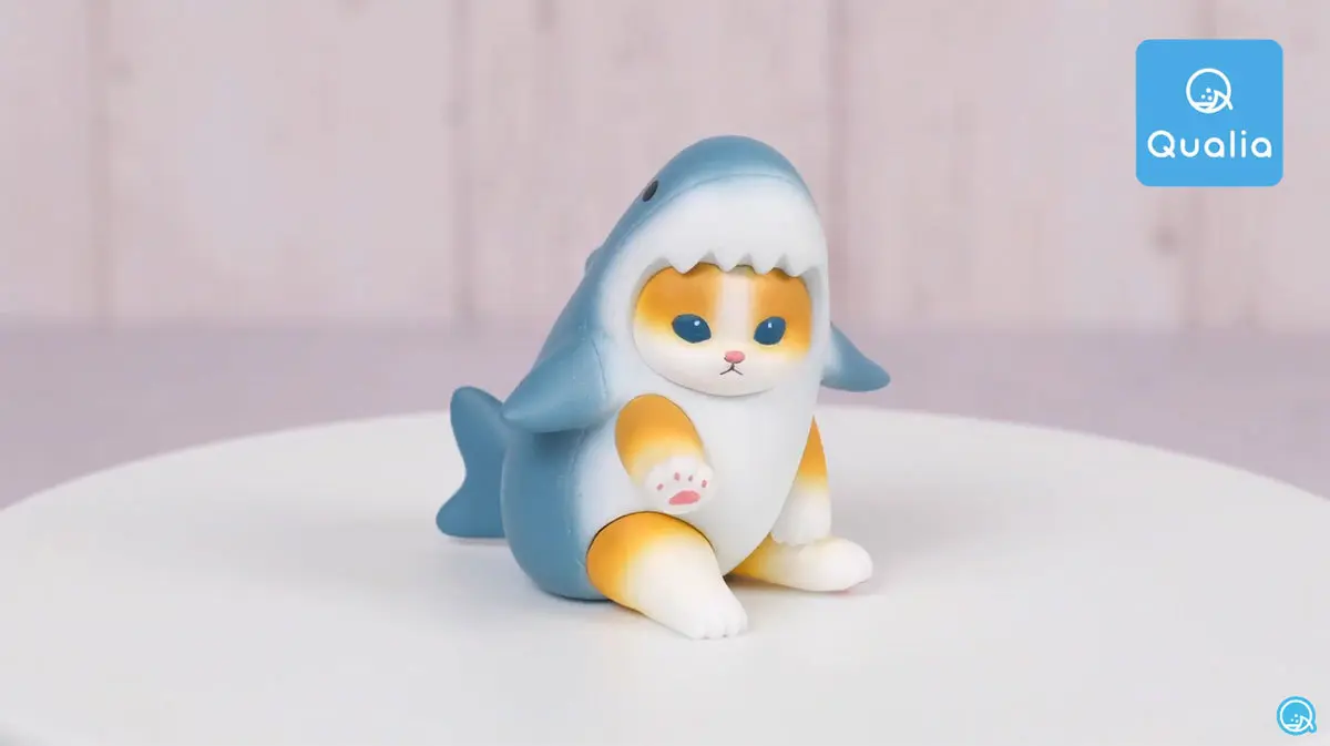 「サメにゃん」／画像は動画「【2022年7月発売】サメにゃん マスコットフィギュア」より　※記事中で使用している商品のデザインは開発中のものです。実際の商品とデザインが変更になる可能性があります。