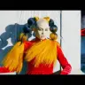 画像はグライムスさんの楽曲「Delete Forever」のMVより。『AKIRA』のワンシーンを彷彿とさせる