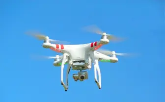 空は誰のもの？ ドローン規制にはじまる空と人の新たな関係性