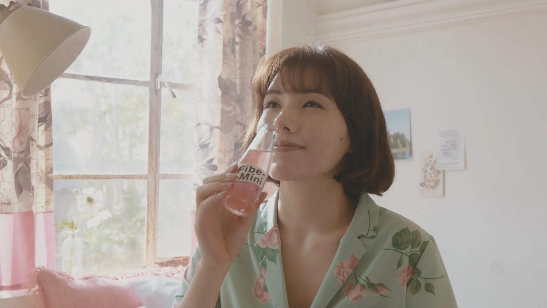 「ファイブミニ　仲里依紗のキレイをつなぐ１週間　60秒」