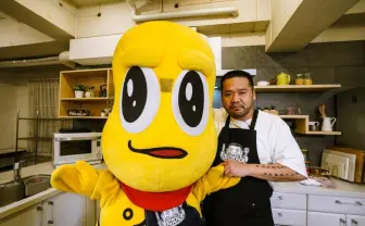 ピーナッツくん、漢 a.k.a. GAMIと“超うめぇ”グミケーキをつくる