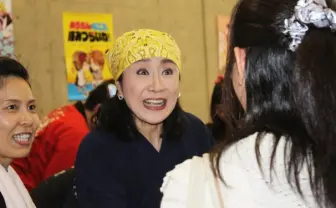 行列すぎて先が見えねえ…！ コミケ降臨のラスボス・小林幸子ブースに並んでみた