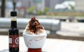 かき氷専用醤油 ショコラとは!? ソフトクリームにかけても美味しい