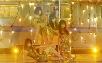 夢アド新曲MVで美脚を披露! セクシーなポールダンスにも注目