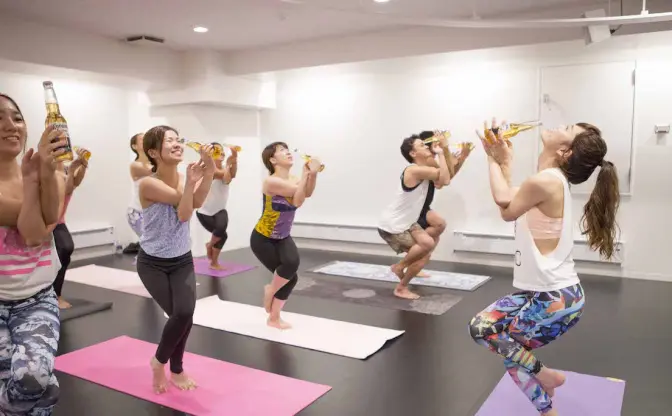 インスタ映え必至「ビールヨガ」とは？ 呑んで最高の瞑想状態へ
