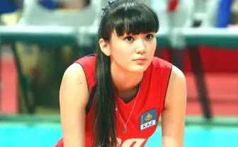 美少女すぎるバレー選手・サビーナ17歳、あまりの美しさにチーム困惑