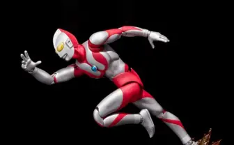 「ウルトラマン」アクションフィギュア、実はデッサン人形向き!?
