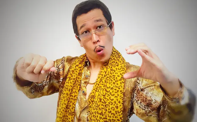 ピコ太郎、ついにMステ初出演決定！世界デビュー後TV初、女子高生も大騒ぎの街頭パフォーマンスを敢行