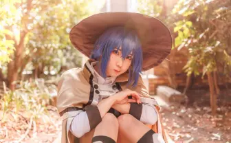『無職転生』ロキシーが目の前に! コスプレイヤー大河もも「ポーズも頑張りました!」