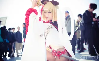 香港出身コスプレイヤー「キノコ」写真　青空に映えた闘神の少女【コミケ97】