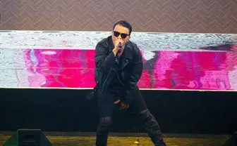 KICK THE CAN CREWのクリスマス名曲をFNS歌謡祭で披露！ KREVA×三浦大知