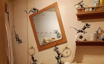 バンクシーも在宅ワーク　たわむれにトイレ駆け回るネズミ描き、嫁 嫌がる