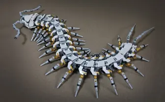 SF映画に出てきそうな「メカムカデ」 レゴ世界コンテストで入賞