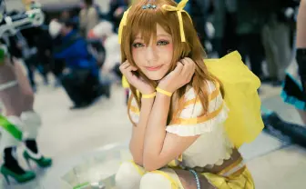 【画像】コスプレイヤーさんの「#いいニーハイの日」とびだせ、最高の太もも