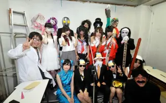 廃病院でクリスマス!?　衝撃パーティーの全容が明らかに！