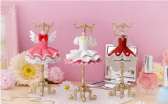 『カードキャプターさくら』歴代アニメOP衣装を立体化したミニトルソー