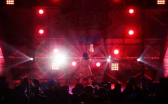 話題のEDM女子高生・クルミクロニクル、最高にポップな新曲MV公開!