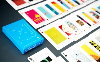 オインクゲームズ12周年！ ボドゲなど54作品を辿る記念トランプ