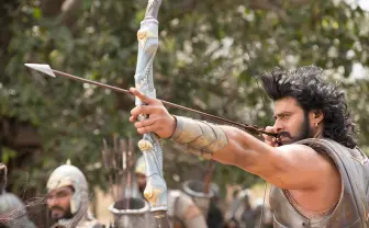 『バーフバリ 伝説誕生／王の凱旋』を4日間にわたって爆音上映！